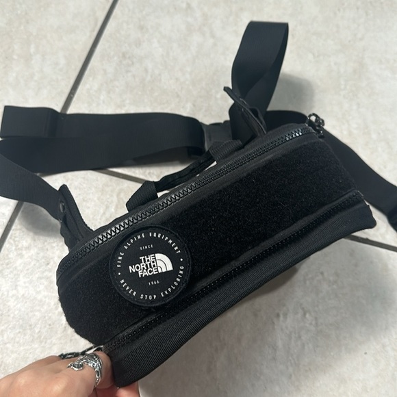 The North Face Explore BLT 3L Lumbar Pack - Picture 4 of 16